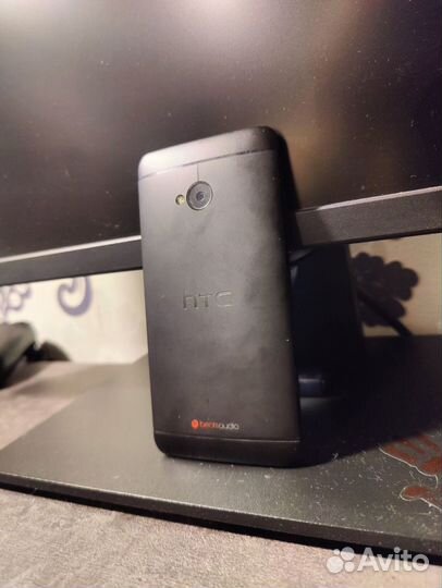HTC One Dual Sim, 2/32 ГБ