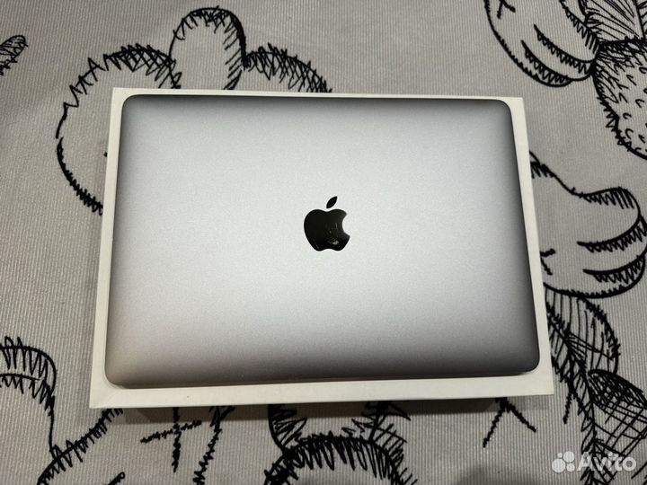 Apple macbook 12 2015 8/512
