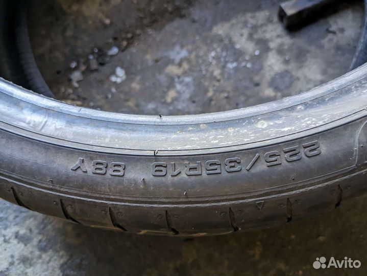 Sava Intensa UHP 2 225/35 R19