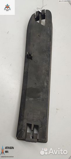 Заглушка (решетка) в бампер Audi A6 4A/C4 1994