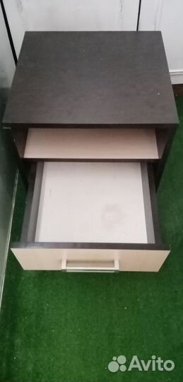 Тумба прикроватная