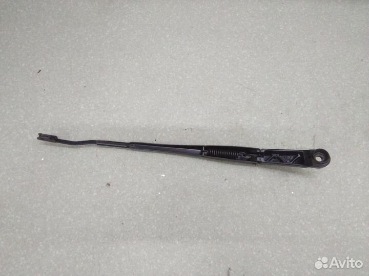 Поводок стеклоочистителя передний правый Honda Civ