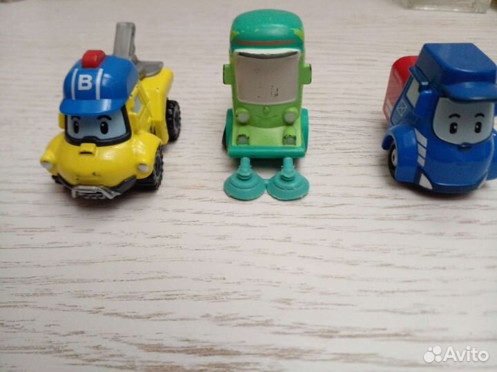 Машинки от автобуса Робокар Полли