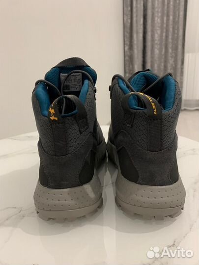 Ботинки Under Armour MG Valsetz Trek Mid L WP