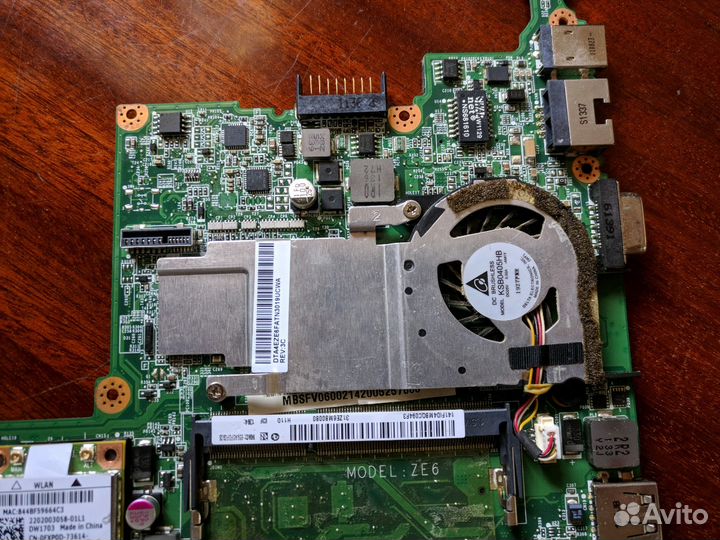 Материнская плата на Acer Aspire One Happy 2-залит