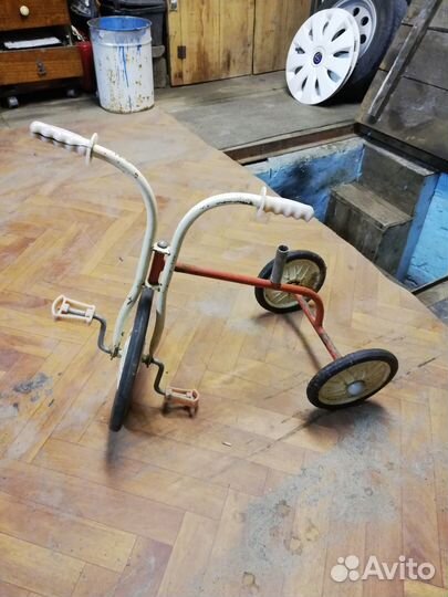 Детский велосипед из СССР