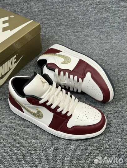 Air Jordan 1 Low SE 