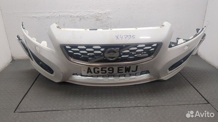 Решетка радиатора Volvo C30, 2010