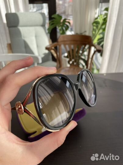 Солнцезащитные очки Gucci GG0226s