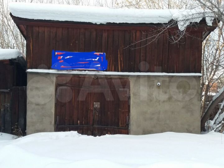 Гараж, > 30 м²