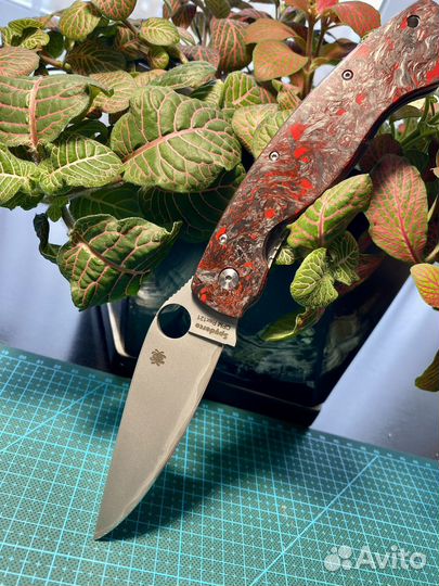 Нож складной Spyderco custom