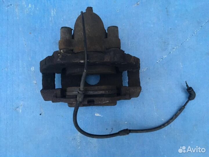 Суппорт задний левый BMW 5-серия E60/E61