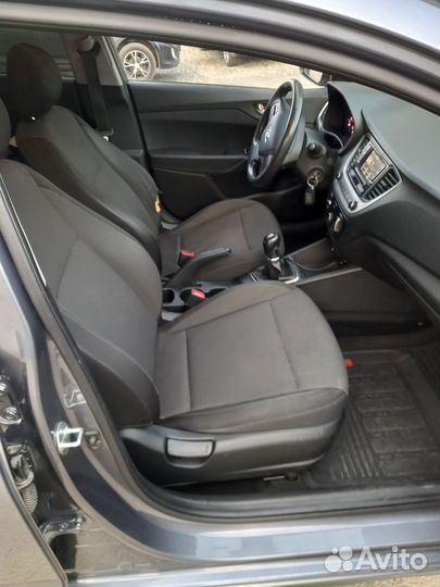 Hyundai Solaris 1.6 МТ, 2018, битый, 215 000 км