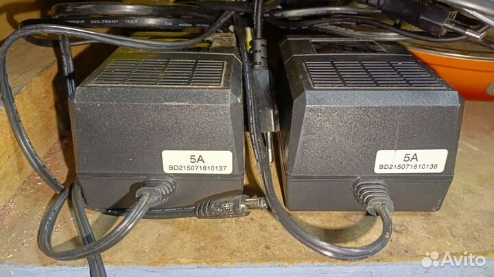 Зарядное устройство. Адаптер питания