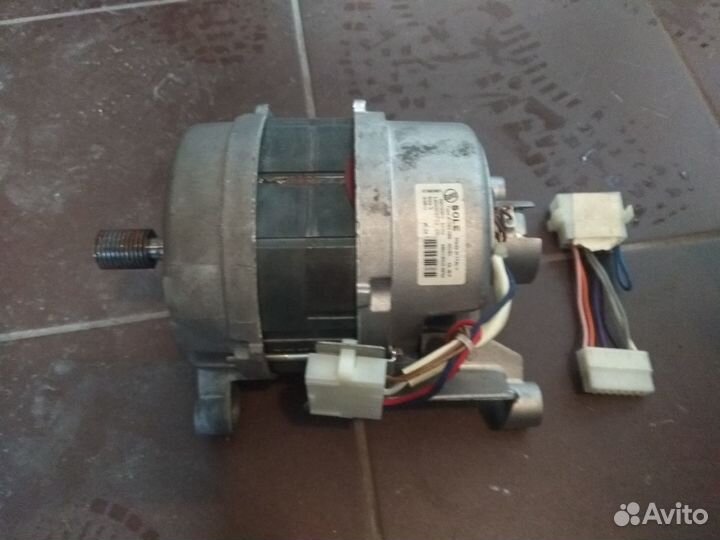 Двигатель для стиральной машины Indezit, Ariston
