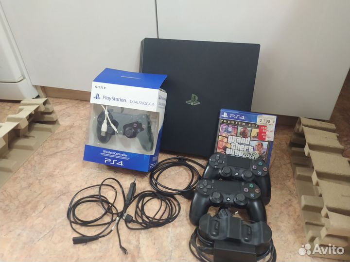 Sony playstation 4 PS4 pro 1tb бу