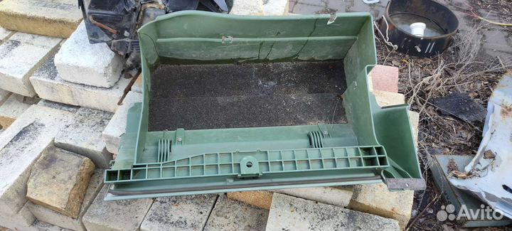 Бардачок audi 80 b2