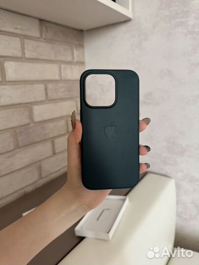 Оригинал кожаный чехол на iPhone 14 Pro