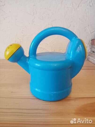 Лейка СССР пластмассовая, дутыш СССР. Игрушка СССР