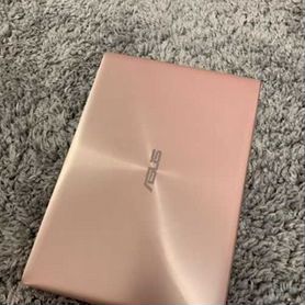 Asus Zenbook 13.3" 4k IPS экран i7 8gb 512SSD