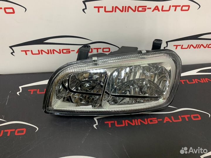 Фары (оптика) Toyota Rav4 XA10 1996-2000 светлые