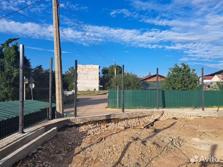 Бригада строителей