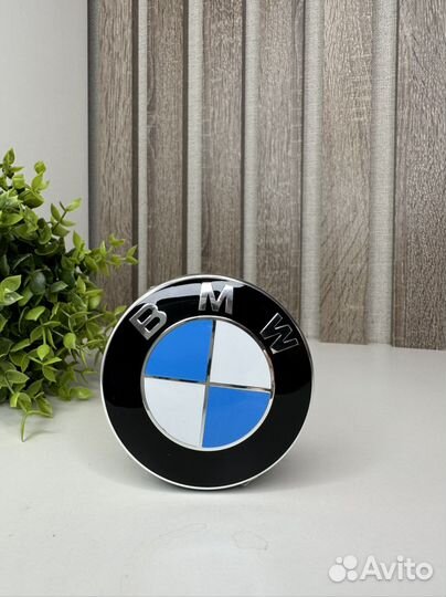 Эмблема BMW на капот и багажник