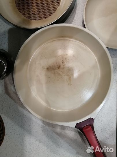 Сковороды б/у