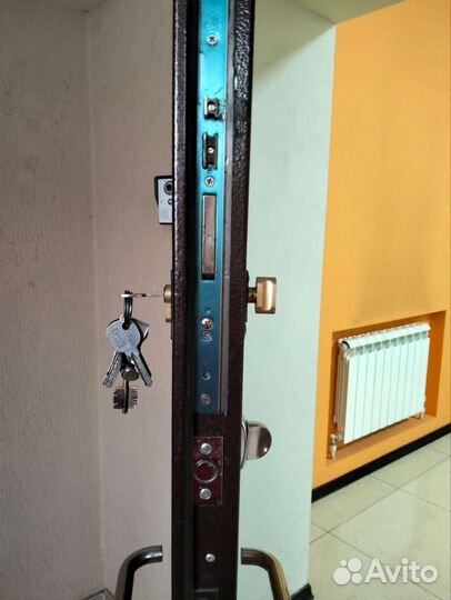 Вскрытие замена и ремонт замков