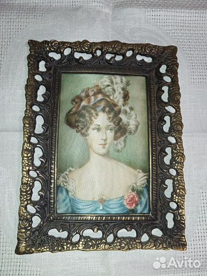 Картина в металлической раме