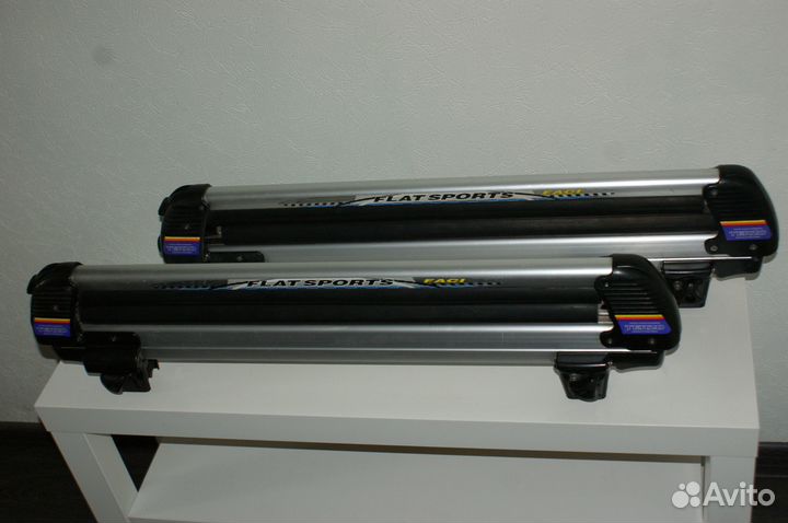 Багажник Terzo на крышу авто для лыж и сноуборда