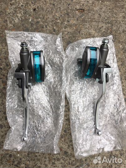 Тормозные машинки на скутер Tracer