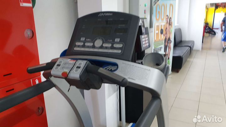 Беговая дорожка life fitness T70 на запчасти