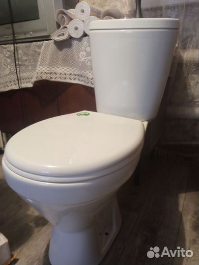 Унитаз с бачком новый