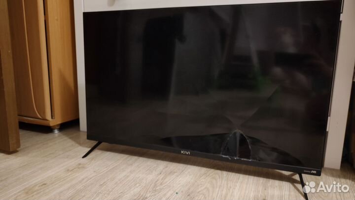 Телевизор SMART tv на запчасти