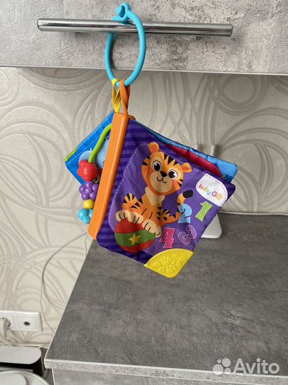 Подвесная игрушка, книжка baby go большая