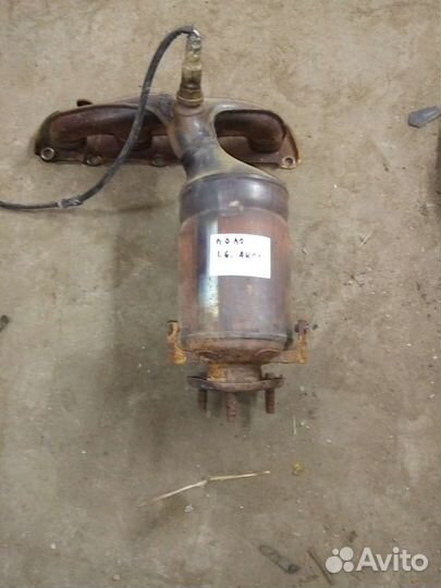 Катализатор/выпускной коллектор б/у VW Polo sedan