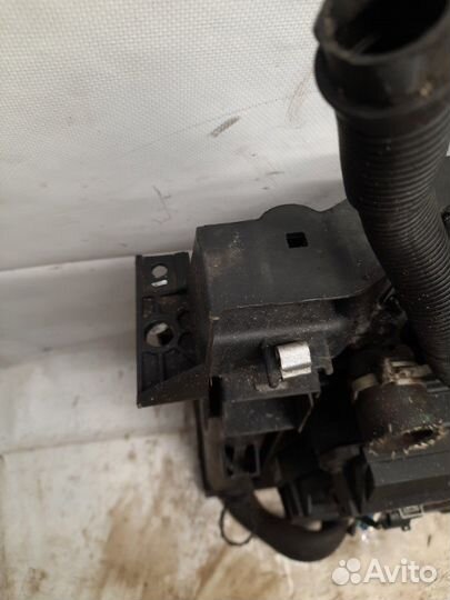 Диффузор вентилятора Peugeot 207 хэтчбэк 3 дв. 1.4