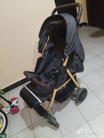 Продам коляску прогулочную