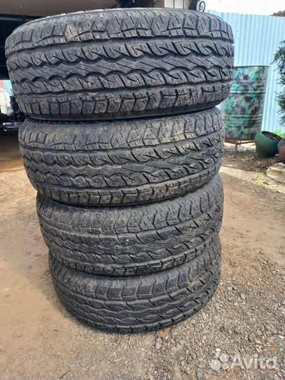 Kumho Road Venture AT61 265/65 R17 110S