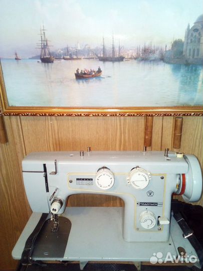Швейная машинка