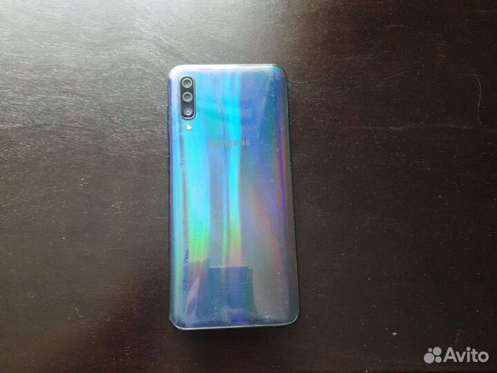 Samsung Galaxy A50, 6/64 ГБ