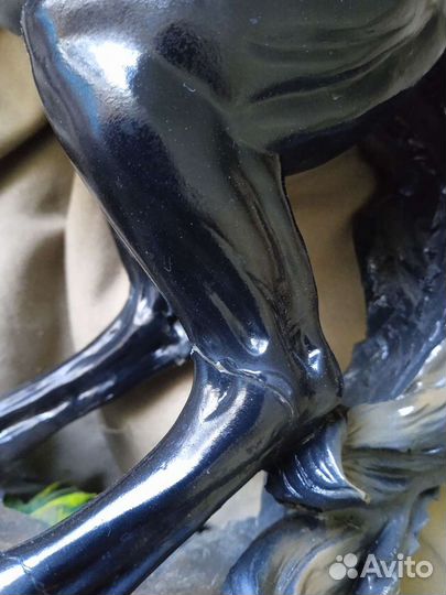 Статуэтка Конь