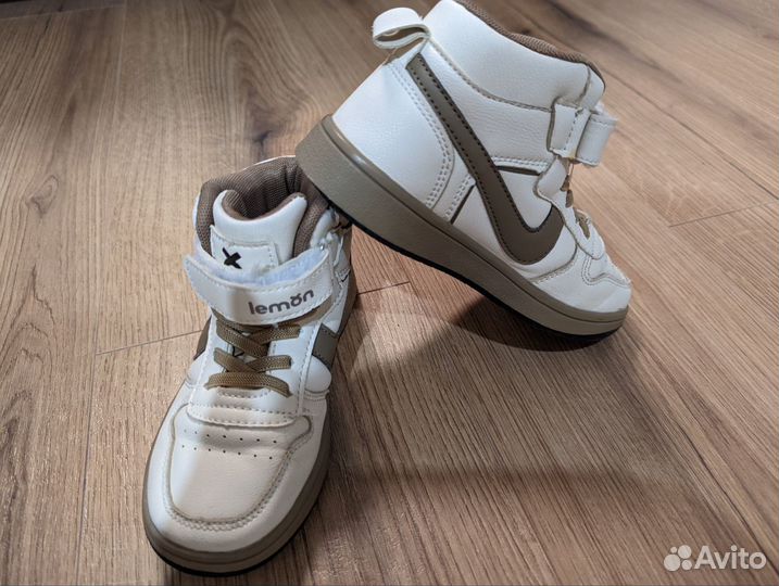 Кроссовки детские высокие р-р 29 очень хор сост