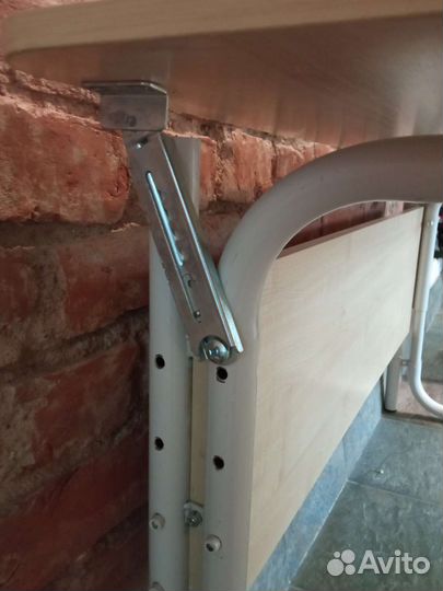 Детский стол парта