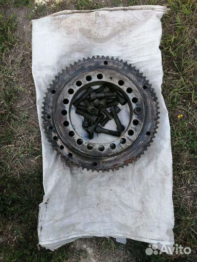 Опорно поворотный подшипник тадано 300