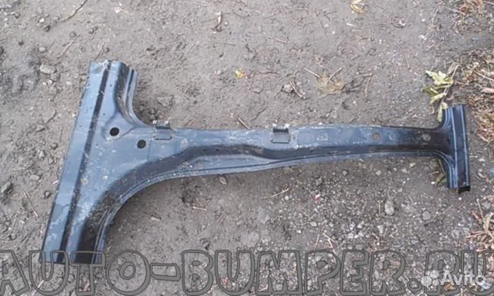 Opel Meriva A 2003- Центральная стойка кузова лева