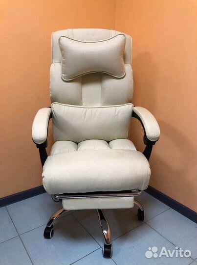 Компьютерное офисное кресло с массажем (новые)