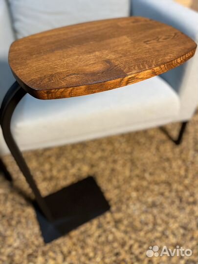 Прикроватный столик