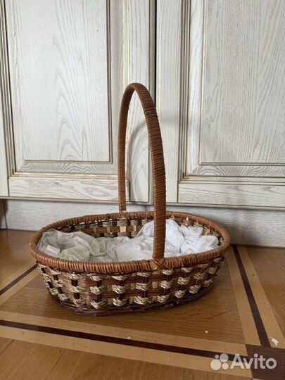 Корзина плетеная
